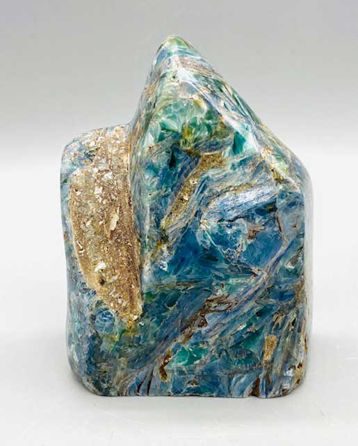 .8-1.0# Kyanite free shape