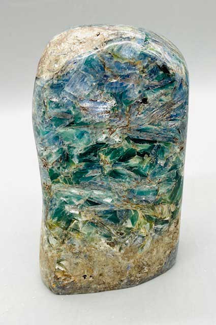 1.4# Kyanite free shape