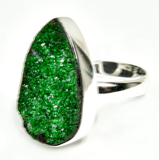 size 8 Uvarovite ring